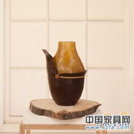 使用天然動(dòng)物、植物聚合物制作的Botanica系列器皿