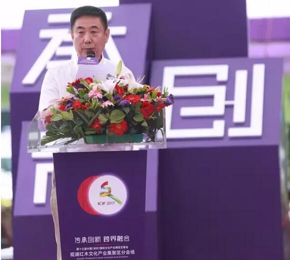 中國工藝美術協(xié)會副會長王志杰 中國工藝美術協(xié)會副會長王志杰